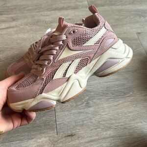 Reebok Charge Cross Training Sneakers NEW